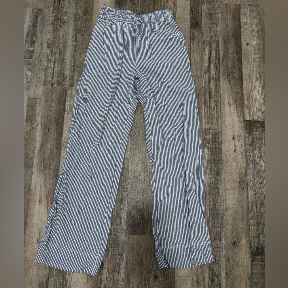 B Angel Women’s White & Blue Striped Pants 4